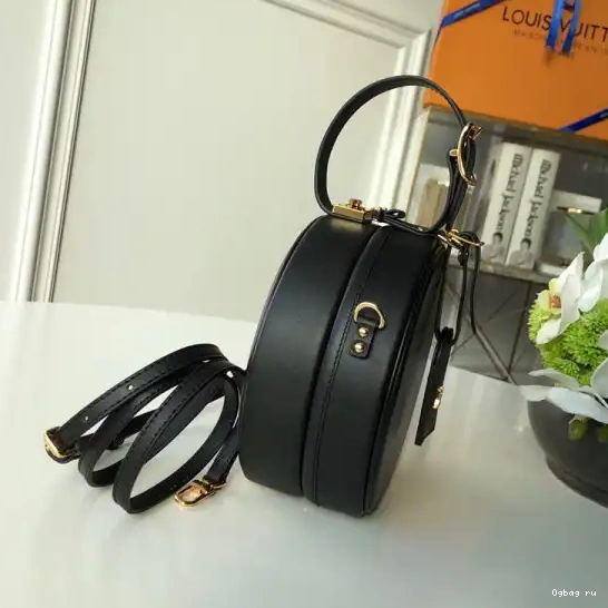 With Louis Vuitton Alligator Leather CHAPEAU BOITE PETITE 0515